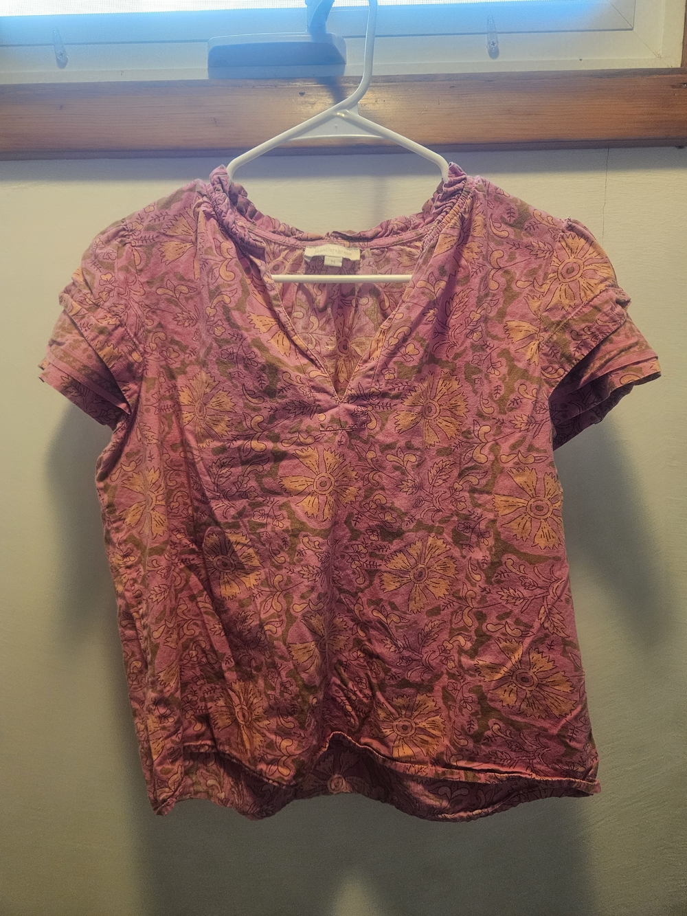 Women's Pink Floral V-Neck Short Sleeve Blouse